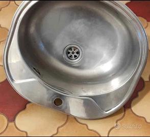 Piccolo lavandino inox da incasso 