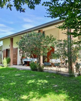 CASA INDIPENDENTE TRICAMERE: la tua oasi di ver...