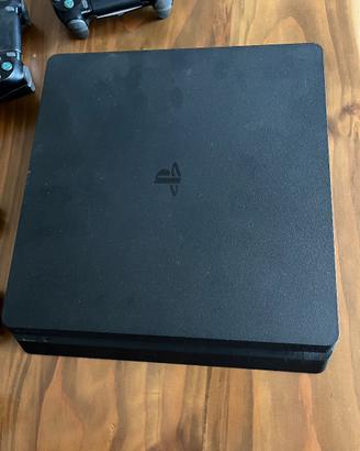 PS4 slim
