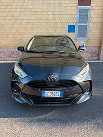 Subentro auto Yaris 2025