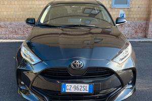 Subentro auto Yaris 2025