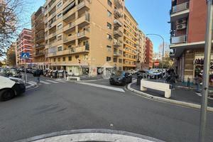 NEGOZIO A ROMA