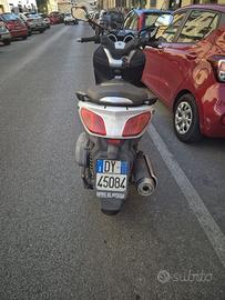 Yamaha Xmax 250