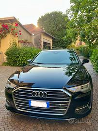 Audi A6 Avant 40  2. 0 mhev