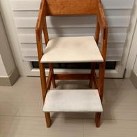 Seggiolone per bambini in legno