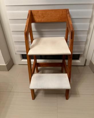 Seggiolone per bambini in legno