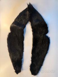 Collo di pelliccia nero