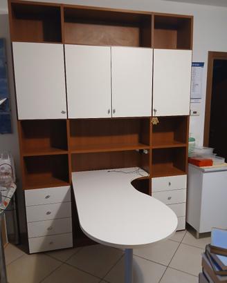 libreria con scrittoio