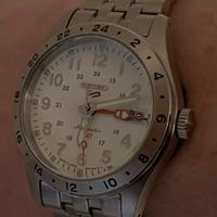 Seiko 5 GMT