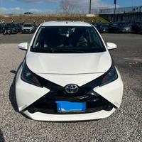 TOYOTA AYGO 10/2015 PERFETTA