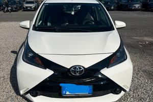 TOYOTA AYGO 10/2015 PERFETTA
