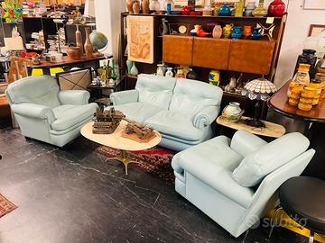 Set divano e 2 poltrone di Poltrona Frau