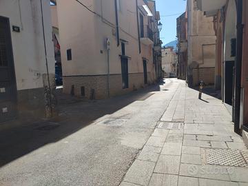 Semi indipendente - zona tribunale