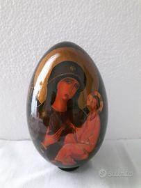 Uova russe dipinte a mano