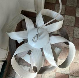 Lampadario con relative lampade da comodino 