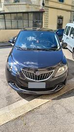 Lancia Y gpl silver