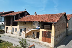 CASA INDIPENDENTE A TRINITÀ