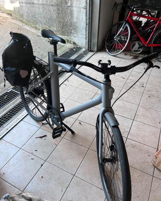 Bicicletta servo-assistita