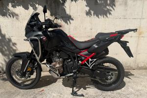 Honda Africa twin  2022 in Garanzia Full Accessori