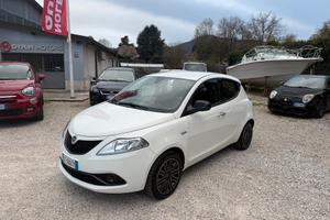 Lancia Ypsilon 1.0 FireFly Hybrid Ecochic Gold 50.