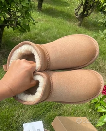 UGG Classico Ultra Mini castagna EU 40