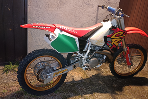 Cr 250