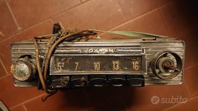 Autoradio d'epoca varie e antenna retrattile
