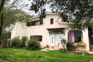 Villa singola Bi familiare con depandance