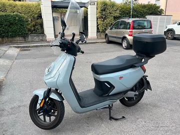 Niu MQi GT del 2022 con 8000 Km