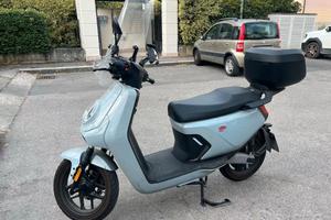 Niu MQi GT del 2022 con 8000 Km
