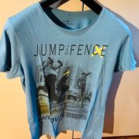 T-shirt firmata Jump the Fence