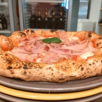 pizzaiolo pizza napoletana 