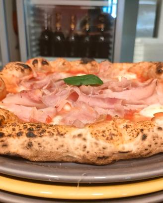 pizzaiolo pizza napoletana 