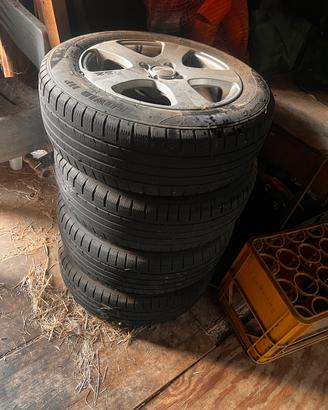Cerchi e gomme fiat grande punto