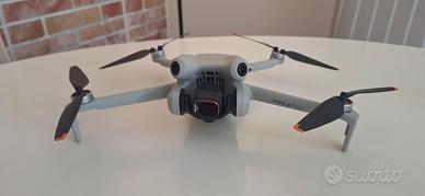 DJI MINI 4 PRO combo