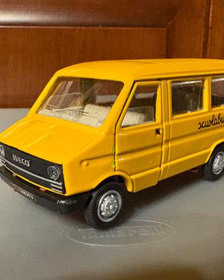 Iveco Daily Scuolabus 1/43 Old Cars