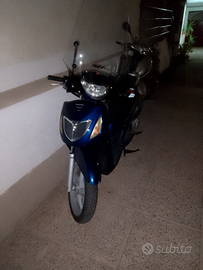 Permuto sh 150 con moto