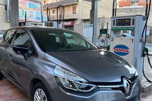 Renault clio V serie anno 2015 auto