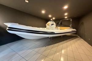 ORIGINAL 800 – L'Ammiraglia del Mare in 8 Metri