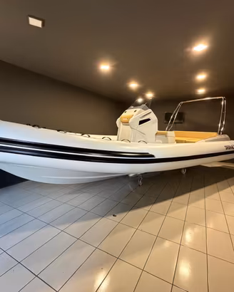 ORIGINAL 800 – L'Ammiraglia del Mare in 8 Metri