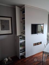 Mobile armadio comprensivo di TV 43" da salotto