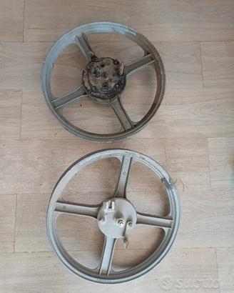 Ricambi piaggio + MOZZO VARIATORE