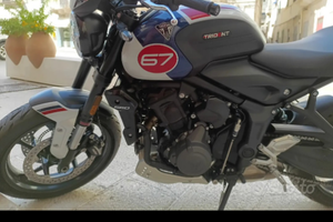Moto come nuova 750 km