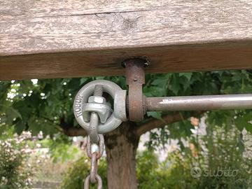 Altalena, componenti di ferramenta 