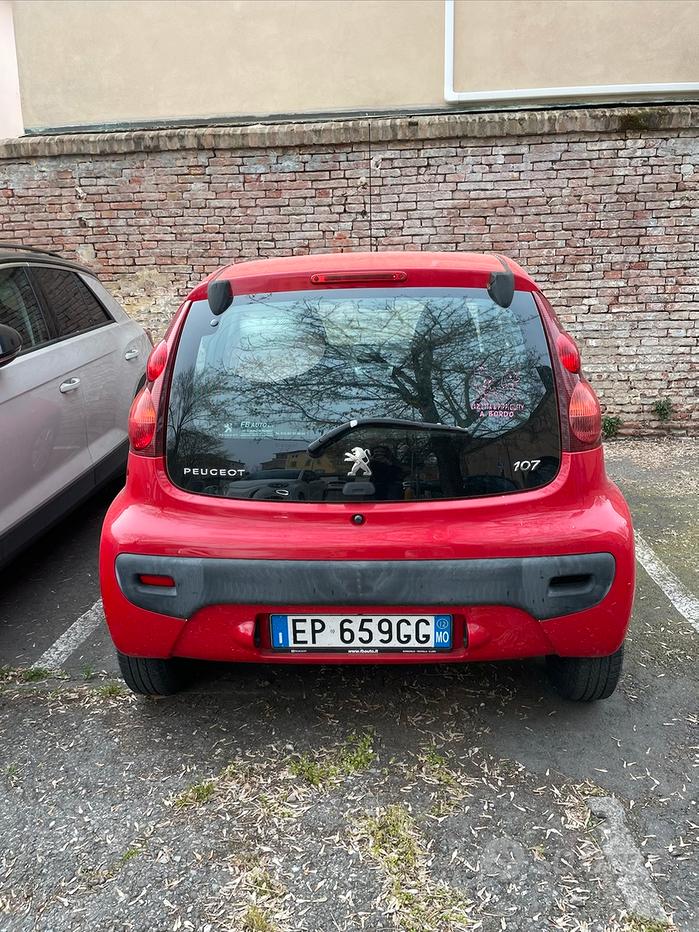 PEUGEOT 107