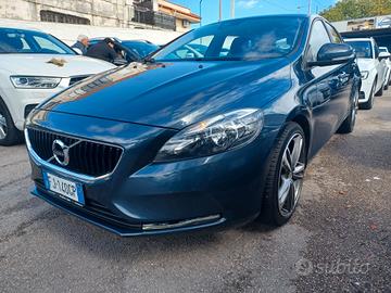 Volvo V40 D3 Geartronic Momentum ANNO 2017