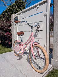 Bici marca Bobbin rosa da bambina con rotelle
