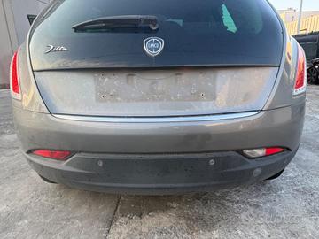 paraurti posteriore lancia delta 2012