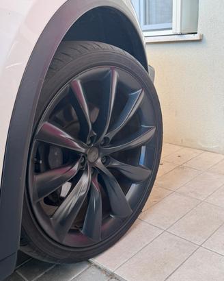 Cerchi in lega 22" originali Tesla per Model X
