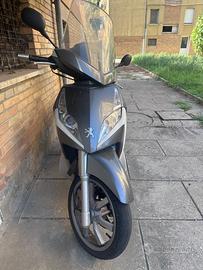 Peugeot Geopolis 300 Scooter